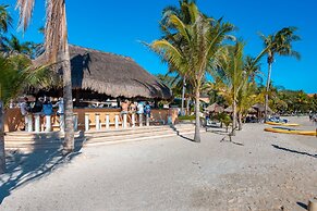 Puerto Aventuras Hotel & Beach Club