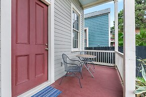 Hosteeva 2BR Steps to St. Charles Ave