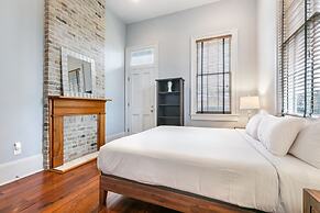 Hosteeva 2BR Steps to St. Charles Ave