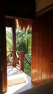 Cabanas k'iin Yéetel Há Bacalar