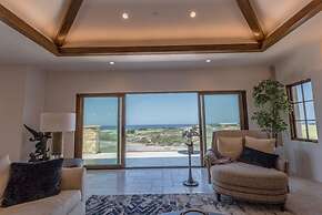 Lx14: Luxury Golf Course Villa With 360 Ocean View