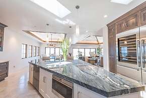 Lx14: Luxury Golf Course Villa With 360 Ocean View