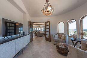 Lx14: Luxury Golf Course Villa With 360 Ocean View