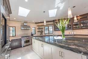 Lx14: Luxury Golf Course Villa With 360 Ocean View