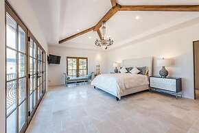 Lx14: Luxury Golf Course Villa With 360 Ocean View