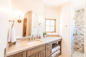 Lx14: Luxury Golf Course Villa With 360 Ocean View