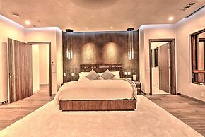 Lx1a: Luxury Contemporary Villa in The Middle of Nature