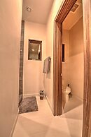 Lx1a: Luxury Contemporary Villa in The Middle of Nature