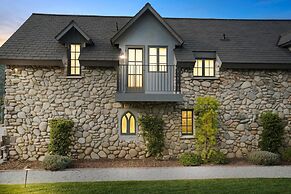 LX3 Renaissance Carmel Valley Villa Pool and Spa