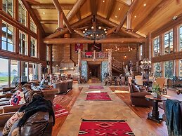 Lx28: Gold Beach Oceanfront Estate