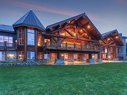 Lx28: Gold Beach Oceanfront Estate