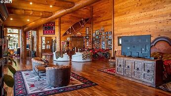 Lx28: Gold Beach Oceanfront Estate