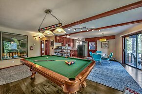 Mv49 Lake Tahoe a Block From the Caverock Beach