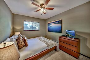 Mv49 Lake Tahoe a Block From the Caverock Beach