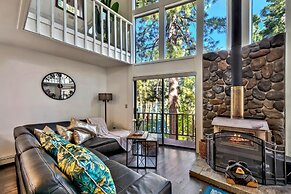 Mv49 Lake Tahoe a Block From the Caverock Beach