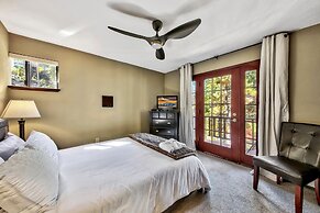 Mv49 Lake Tahoe a Block From the Caverock Beach