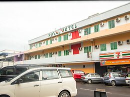 OYO 89408 Royal Hotel