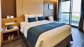 West Plaza Hotel at Lebuu Street