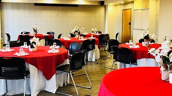 West Plaza Hotel at Lebuu Street