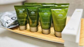 West Plaza Hotel at Lebuu Street