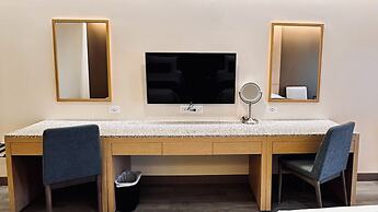 West Plaza Hotel at Lebuu Street