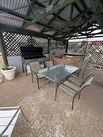 Overlander Motor Lodge