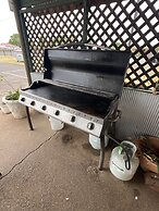 Overlander Motor Lodge