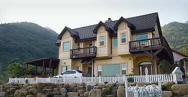 Namhae Bins House Pension