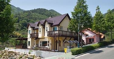 Namhae Bins House Pension