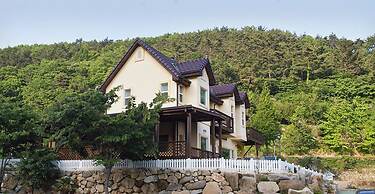 Namhae Bins House Pension