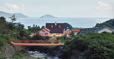 Namhae Bins House Pension