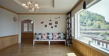 Namhae Bins House Pension