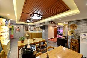 East Hotel The Forbidden City Drum Tower