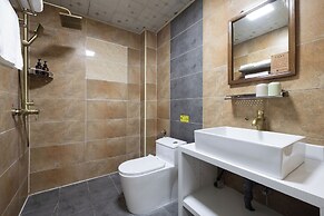 East Hotel The Forbidden City Drum Tower