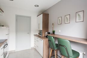 UPSTREET Modernized & Spacious 2BD Apartment in Chalandri