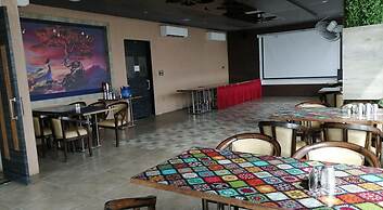 Hotel The Bentree, Bhopal