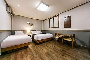 Sharp Hotel