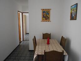 Gohouse - Pontoes 703