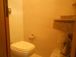 Gohouse - Visconde 402 B