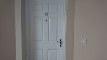 Victoria Cloisters Apartments