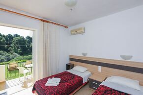 Filia Studios & Apartments