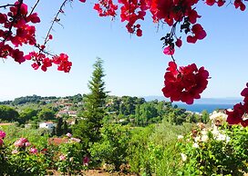 Filia Studios & Apartments