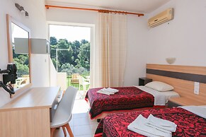 Filia Studios & Apartments