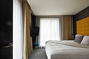 The Gate London City