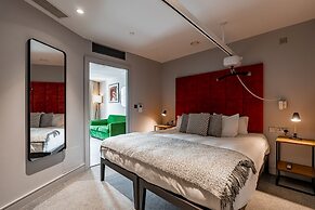 The Gate London City