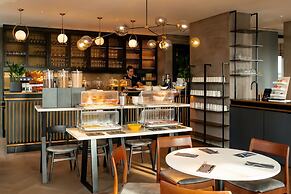 The Gate London City