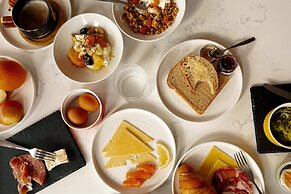 The Gate London City