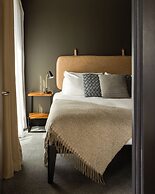 The Gate London City