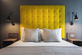 The Gate London City