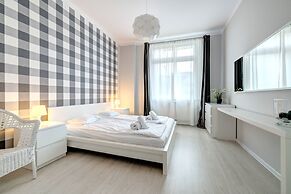 Dom & House - Apartments Monte Cassino City Center